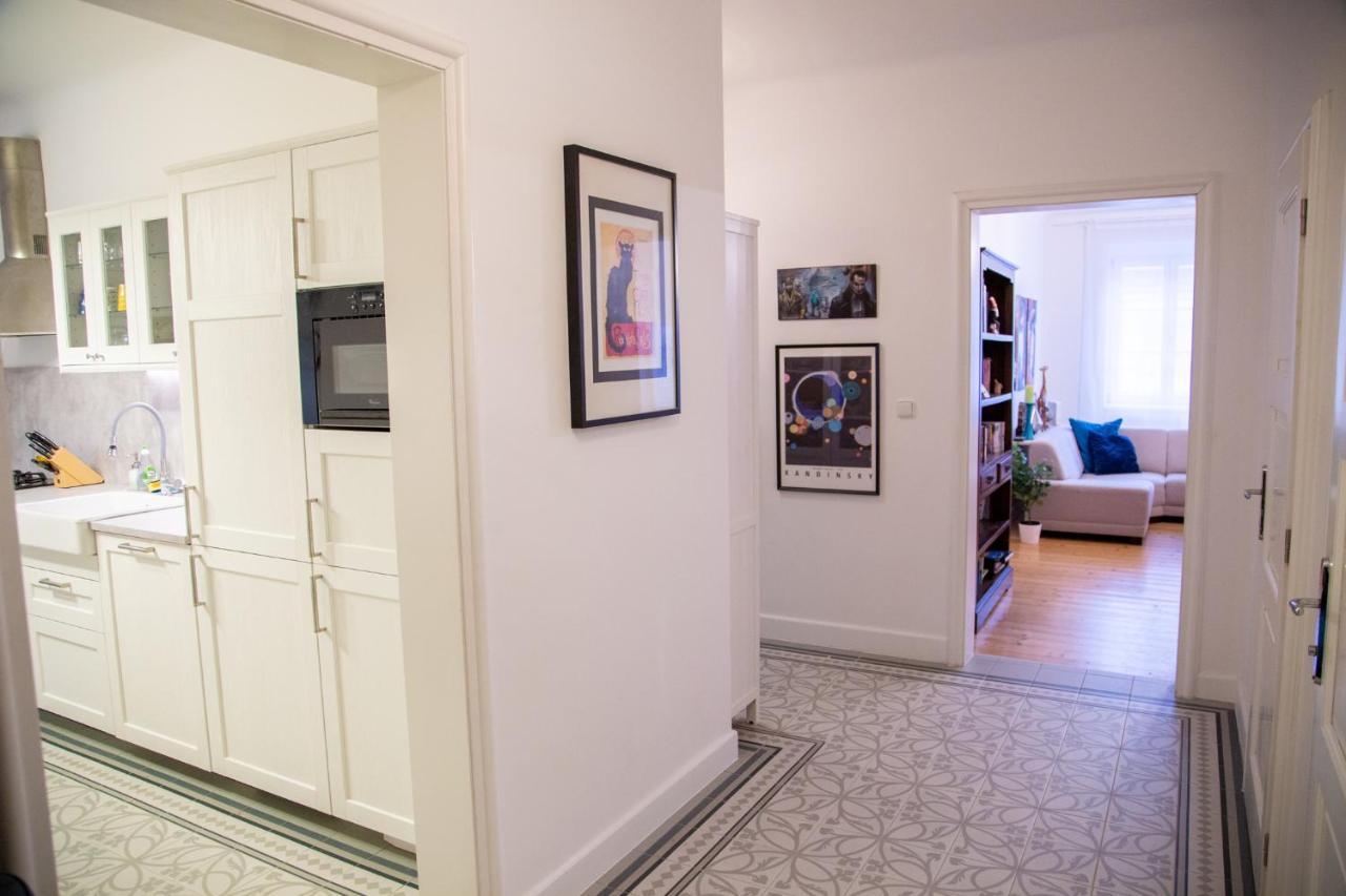 Velky 3-izbovy Bratislava-stare Mesto Appartement